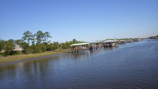 10.01am beginning of shanty town - port side 4-23-15