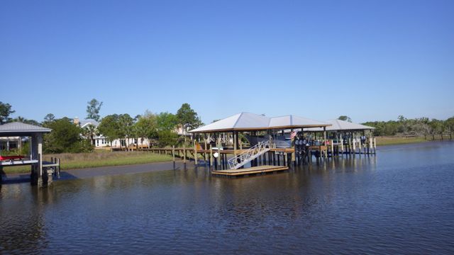 10.01am shanty town near bridge 4-23-15