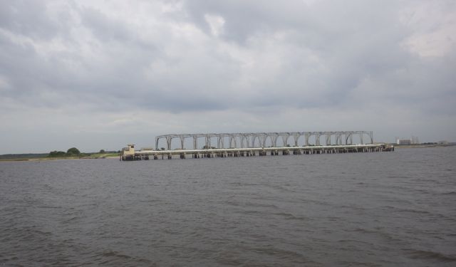 9.25 degausser near submarine base 4-25-15