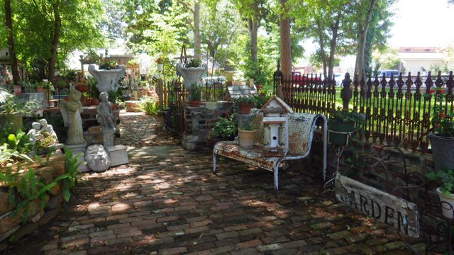 Garden shop in Fernandina