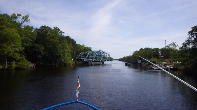 11.02am - swing bridge - 5-5-15