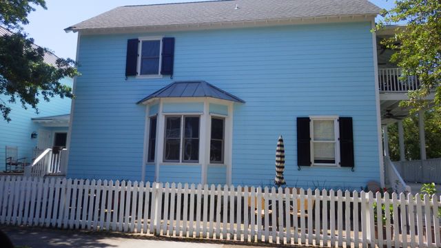 11.12am historical house -blue - Beaufort, SC - 5-2-15