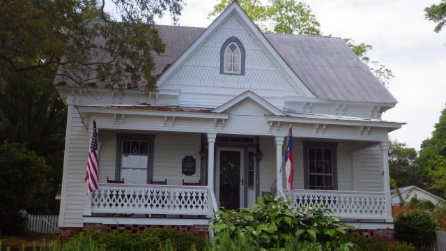 17.21pm - 5.21pm - homes with plaques -5-8-15