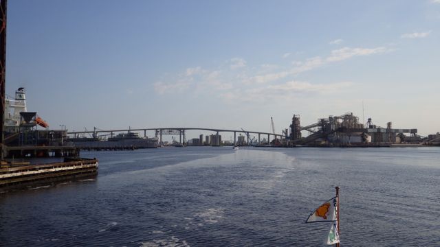 8.25am - Another tall bridge -