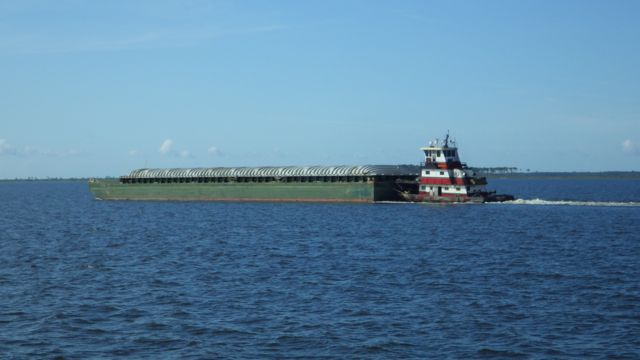 9.03am - Island Pilot - first barge in the morning! 5-17-15