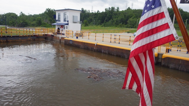 11.38am - top of the lock - debris - 6-18-15
