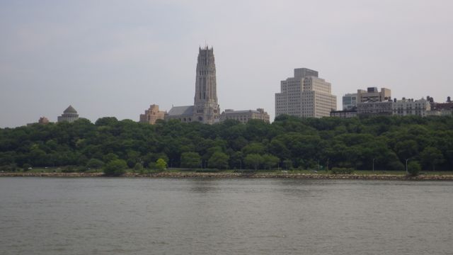 12.55pm - Grant's tomb and cathedral - 6-12-15