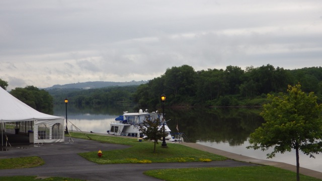 14.40pm  - 2.40pm - amersterdam RiverLink Park  b- 6-18-15