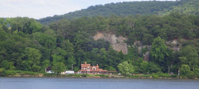 8.14am RR track In front of house!!   6-14-15