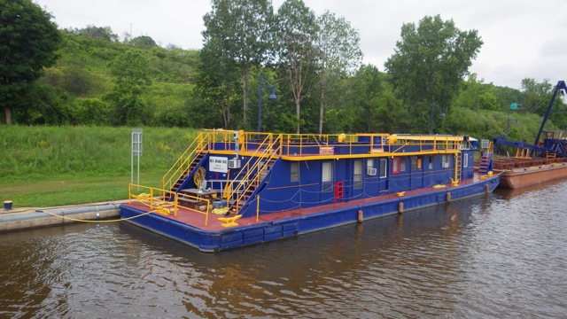 9.44am - MV Grand Erie Barge  6-18-15