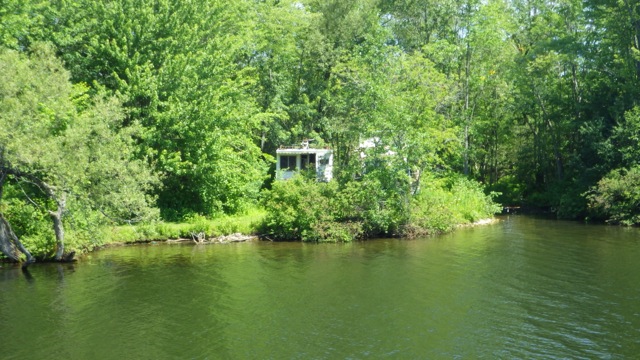 11.30am - house boat on land??  7-16-15