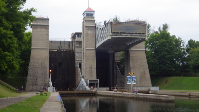 12.18pm - lift lock 1  7-17-15