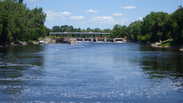 13.29pm - Lock 19  -  UP 8 feet   7-16-15