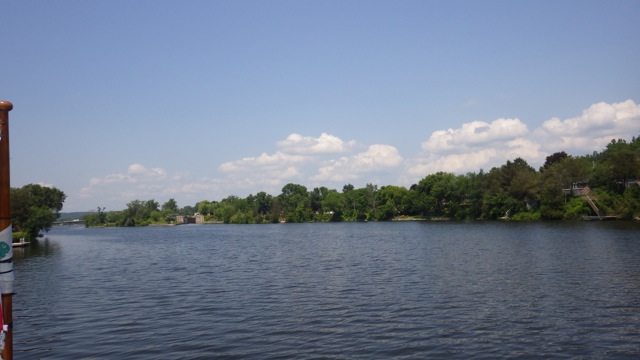 13.53pm - top of Lock 5 - UP 18 ft  7-13-15