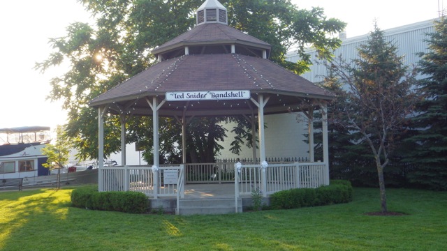 6.50am - Fraser Park Gazebo 7-11-15