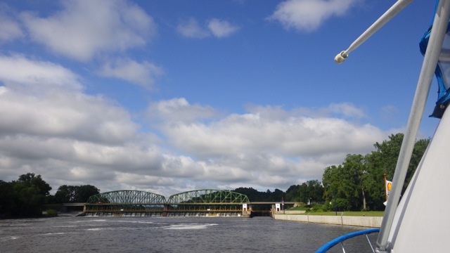 9.36am - approaching Lock 12 6-24-15