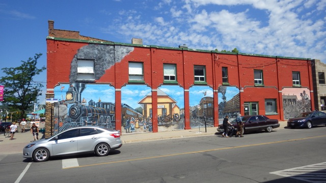 12.05pm - train    Midland Murals  7-31-15