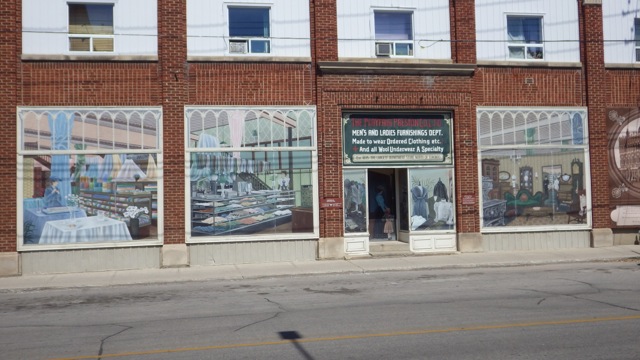 12.09pm - clothing store  Midland Murals   7-31-15