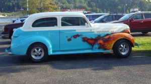 18.45 - 6.45pm - nice paint job on this car 8-29-15