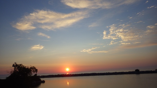 18.47 - 6.47pm - sunset Mackinaw City 8-14-15