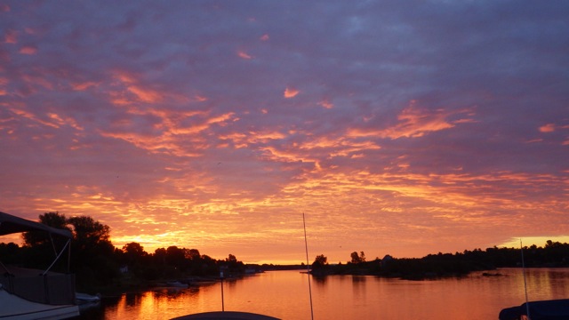 6.06am - red sky at sunrise Wright's Marina 8-7-15