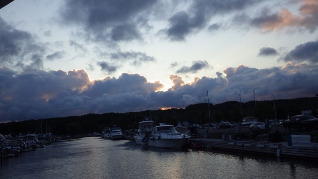 6.27am - sunrise Wye Heritage   8-1-15