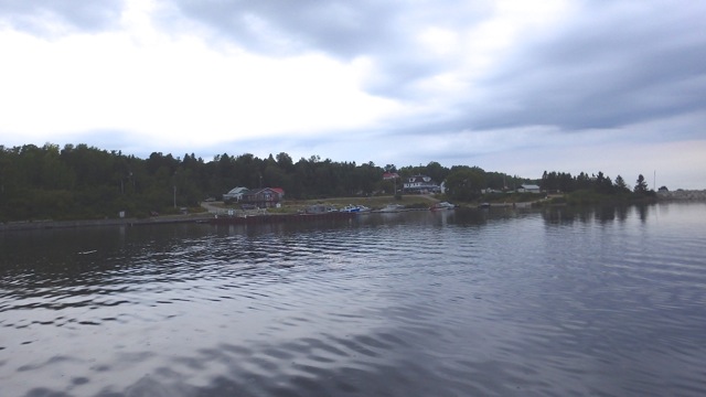 7.09am - leaving Meldrum Bay 8-10-15