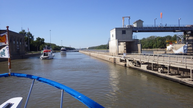 10.49am - entering Peoria Lock with 4 other boats 9-15-15
