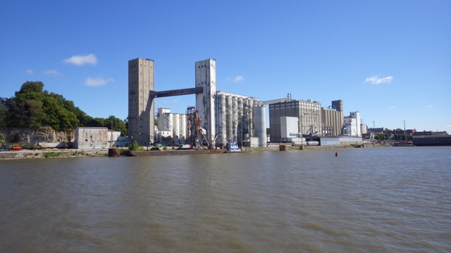 10.52am - scenery along the river 9-19-15