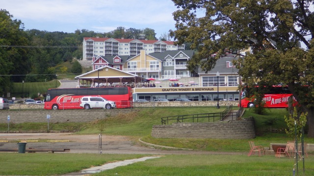 13.31 - 1.31pm - a popular stop for the tourist 9-18-15