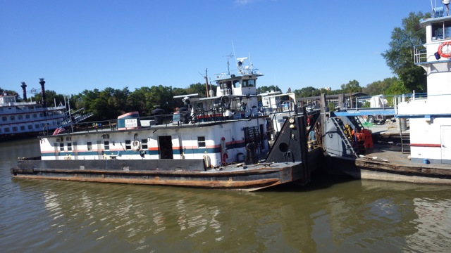15.26pm - entering Hamm's Holiday Marina 9-13-015