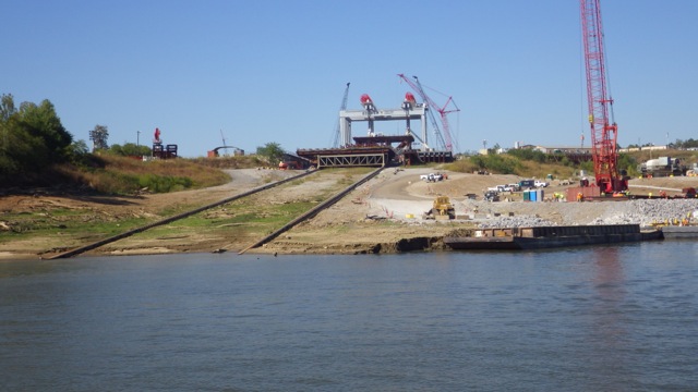 15.31 - 3.31pm - construction at Olmstead Lock 9-23-15