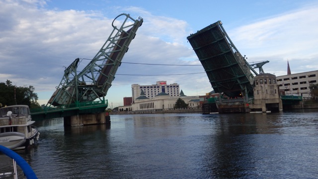 17.47 - 5.47pm - at the Joliet Wall looking at Harrah 9-10-15