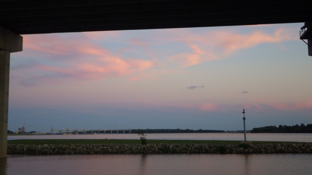 19.07 - 7.07pm - evening sky at Alton 9-19-15