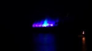 21.32 - 9.32pm - light water show F 09-01-15