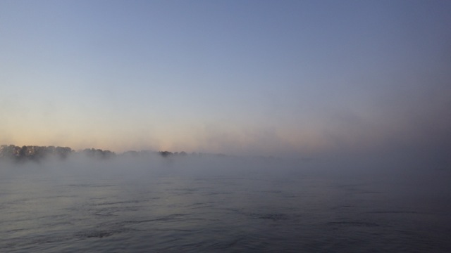 6.36am misty morning looking upstream 9-22-15