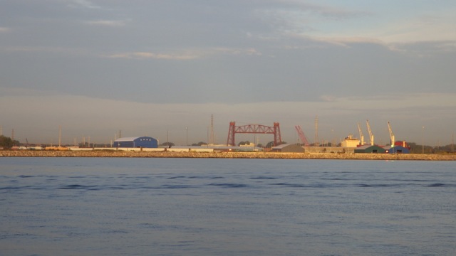 6.54am - approaching calumet channel 9-10-15