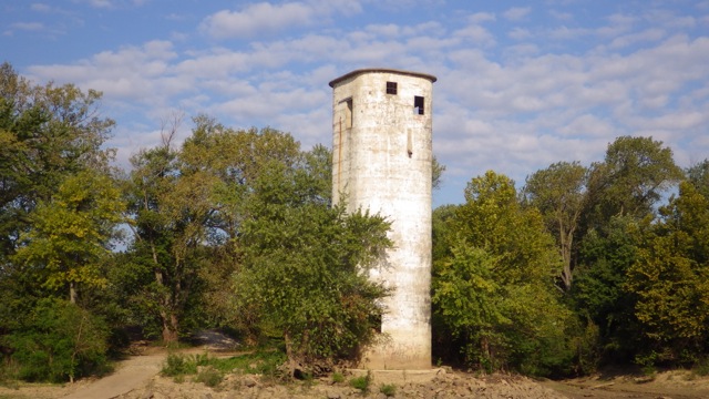 9.12am - fort, castle? 9-16-15