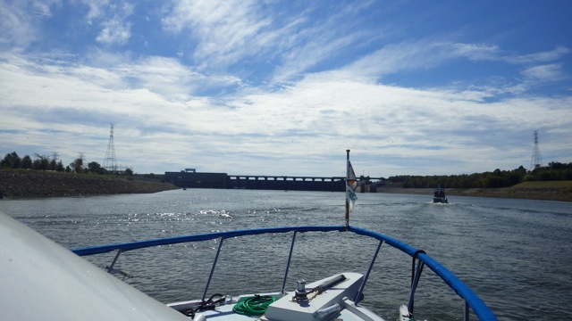 11.15 am - approaching Barkley lock 9-25-15