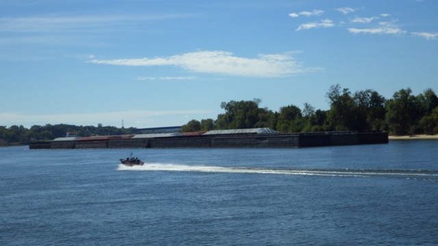 11.26am - 16 empty barge-tow 10-6-15