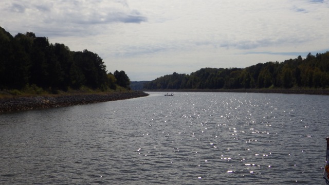 11.40am - fishing boat profile crop 10-08-15.