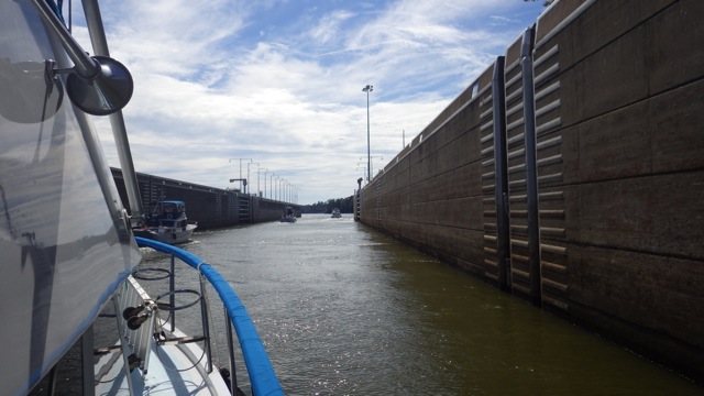 11.41am - leaving Barkley lock 9-25-15