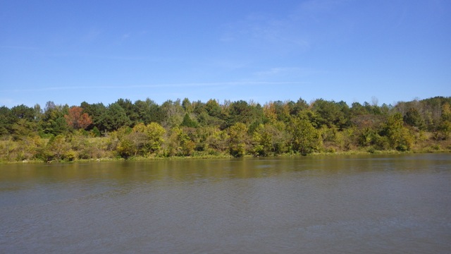 13.22 - 1.22pm - scenry along the river 10-11-15