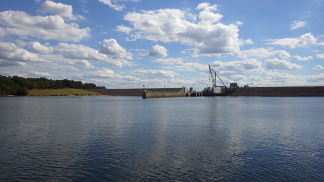 14.25 - 2.25pm waiting at lock whitten lock - 10-08-15.