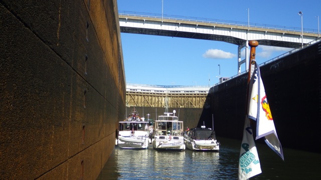 15.42 - 3.42pm - finally in 3X3 in Pickwick lock 10-6-15