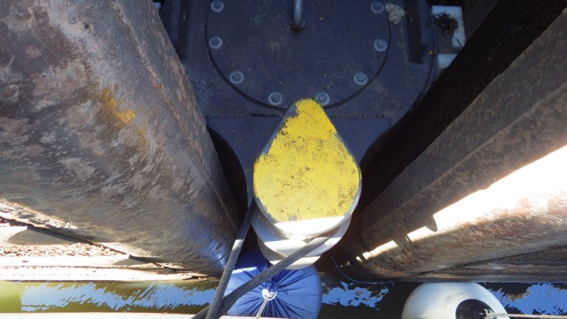 16.11 - 4.11pm - floating bollard holding 3 boats! 10-6-15