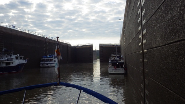 7.52am - doors opening at Heflin Lock 10-12-15