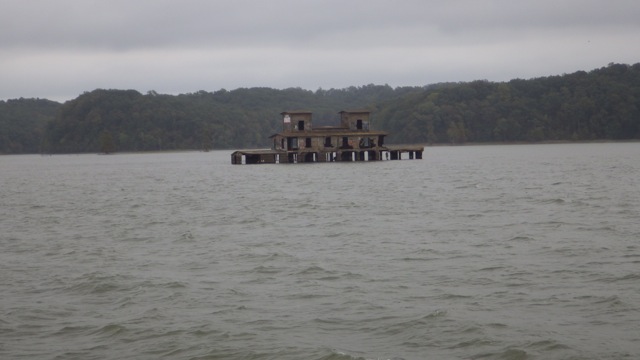 9.31am - abandoned dock 10-03-15