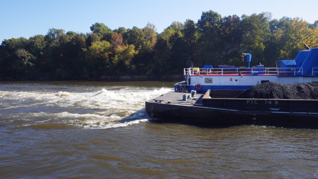 9.44am - going around southbound barge 10-11-15