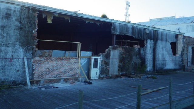 16.37 - 4.37pm - at the face dock Apalachicola 11-28-15